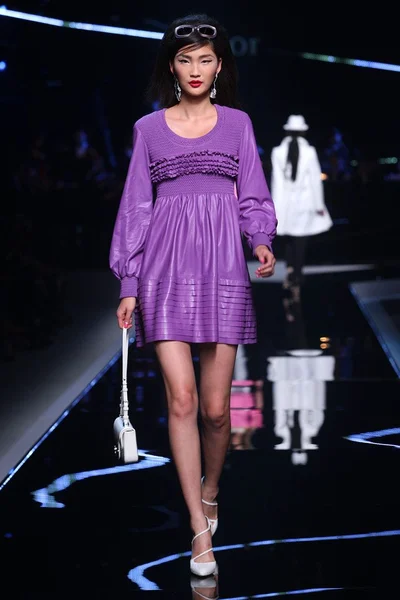 Look 4
